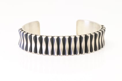 Native America Navajo Sterling Silver Solid Bracelet Cuff By L.Tahe.