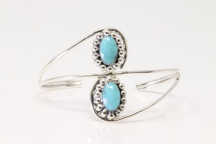 Native America Navajo Sterling Silver Turquoise Bracelet Cuff By Sadie Jim.