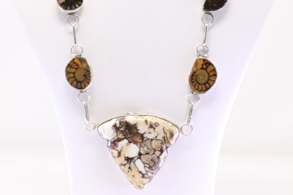 Native America Navajo Sterling Silver Wild Horse Necklace By Clifton Lewis.