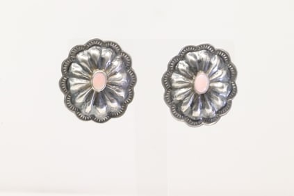 Native America Navajo Sterling Silver Pink Conch Shell Post Earring's By Rita Lee.