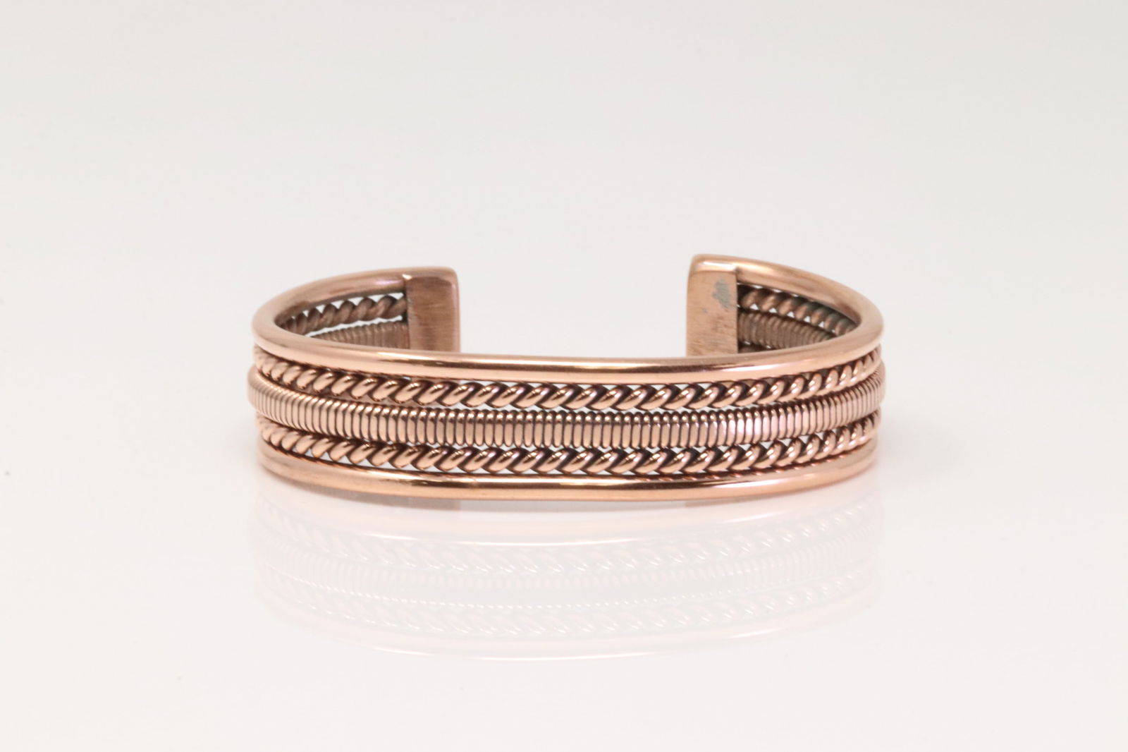 Native America Navajo Copper Bracelet Cuff By ElaineTahe.: This is a Native America Navajo Copper Bracelet Cuff By ElaineTahe.