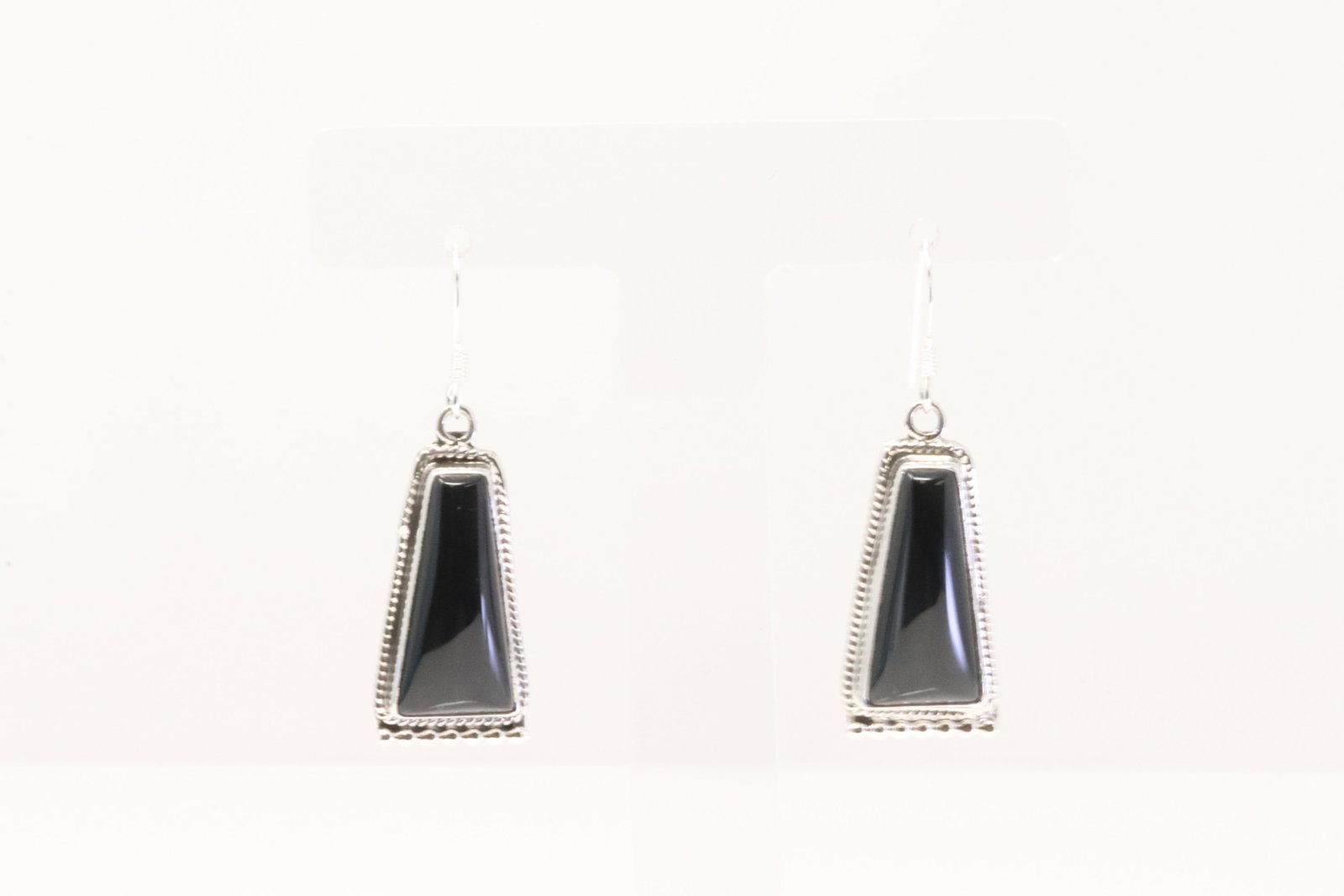 Native America Navajo Sterling Silver Black Onyx Dangling Earring's By Sharon McCarthy.: This is a Native America Navajo Sterling Silver Black Onyx Dangling Earring's By Sharon McCarthy.