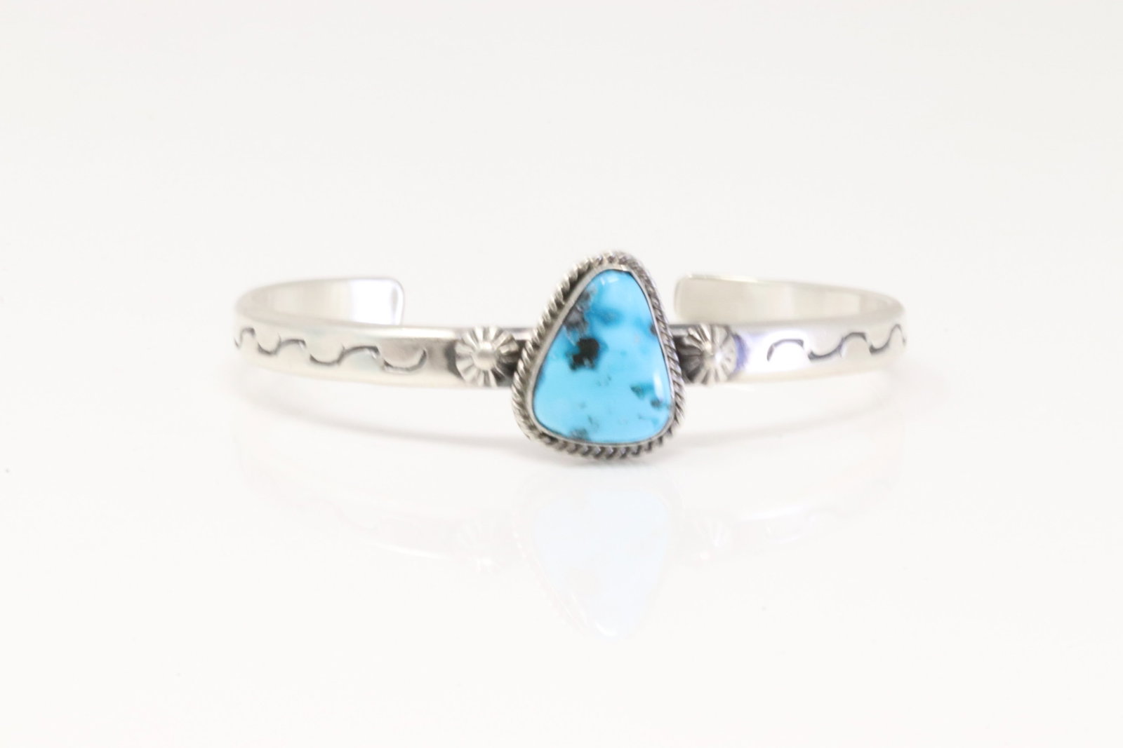 Native America Navajo Sterling Silver Turquoise Bracelet Cuff By Samuel Yellowhair.: This is a Native America Navajo Sterling Silver Turquoise Bracelet Cuff By Samuel Yellowhair.