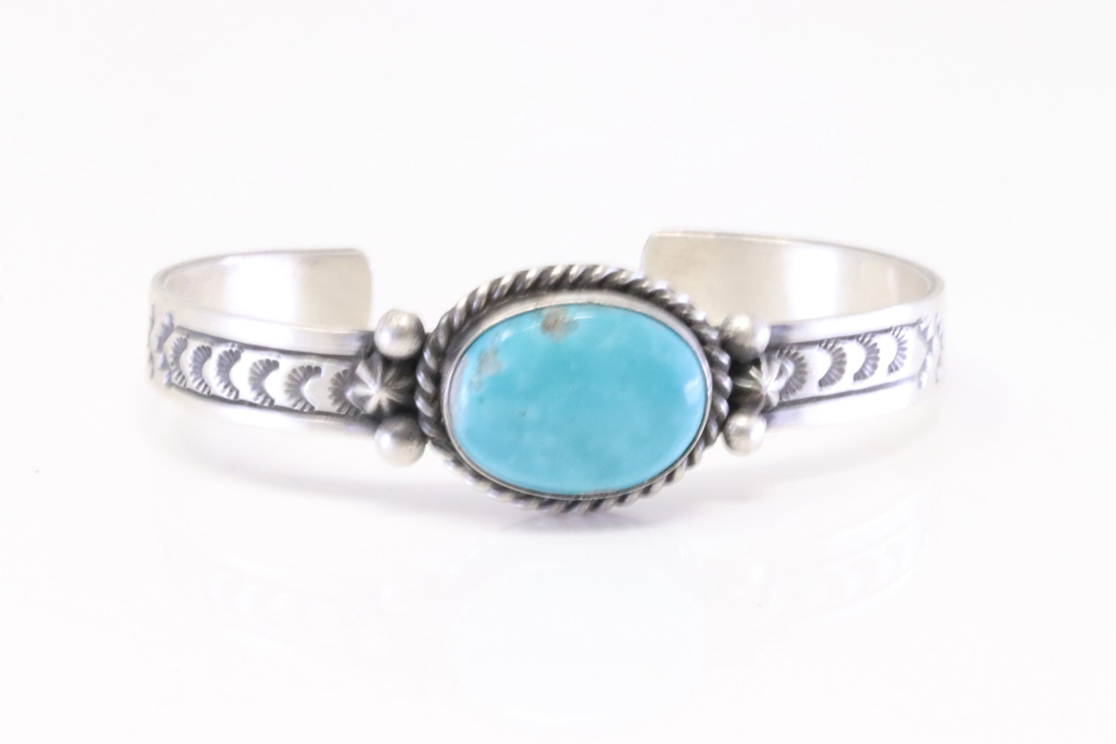 Native America Navajo Sterling Silver Kingman Turquoise Bracelet Cuff By Rick Enriquez.: This is a Native America Navajo Sterling Silver Kingman Turquoise Bracelet Cuff By Rick Enriquez.