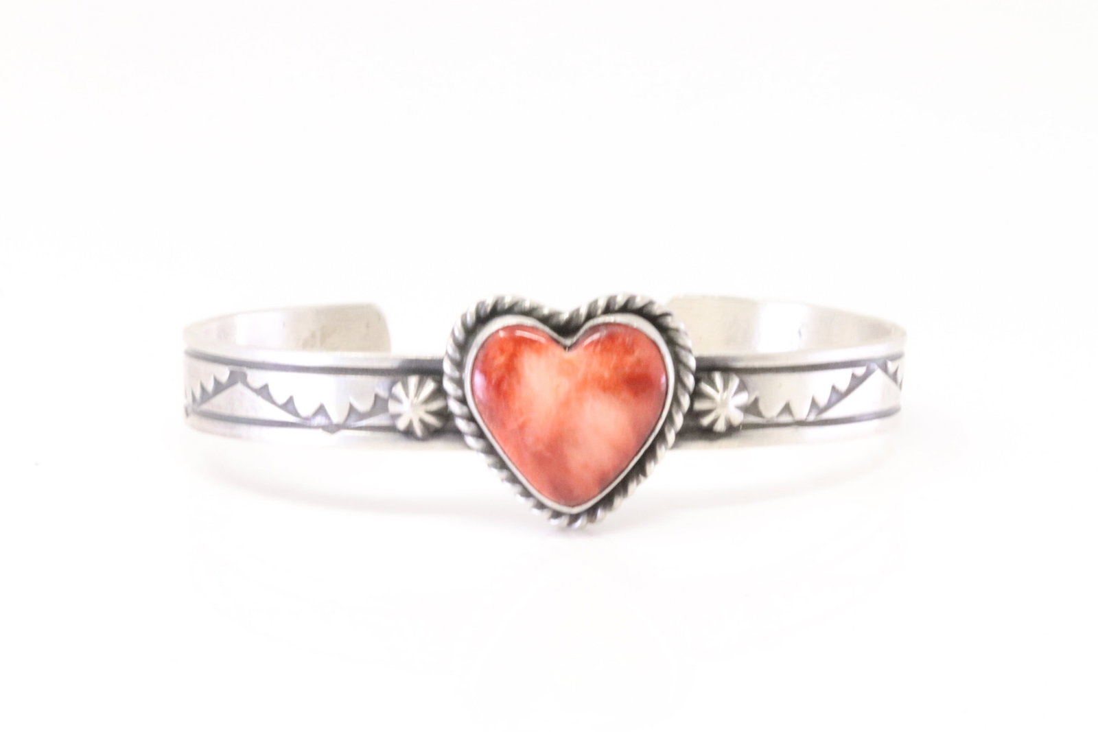 Native America Navajo Sterling Silver Spiny Oyster Heart Bracelet Cuff By Rick Enriquez.: This is a Native America Navajo Sterling Silver Spiny Oyster Heart Bracelet Cuff By Rick Enriquez.
