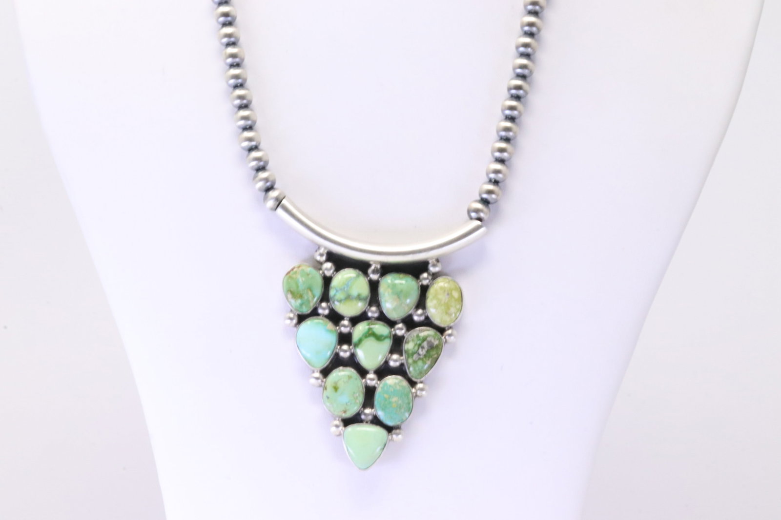 Native America Navajo Sterling Silver Sonora Gold Turquoise Necklace By Tom Lewis.: This is a Native America Navajo Sterling Silver Sonora Gold Turquoise Necklace By Tom Lewis. Necklace length: 16.00" Total weight: 44.00 Grams.