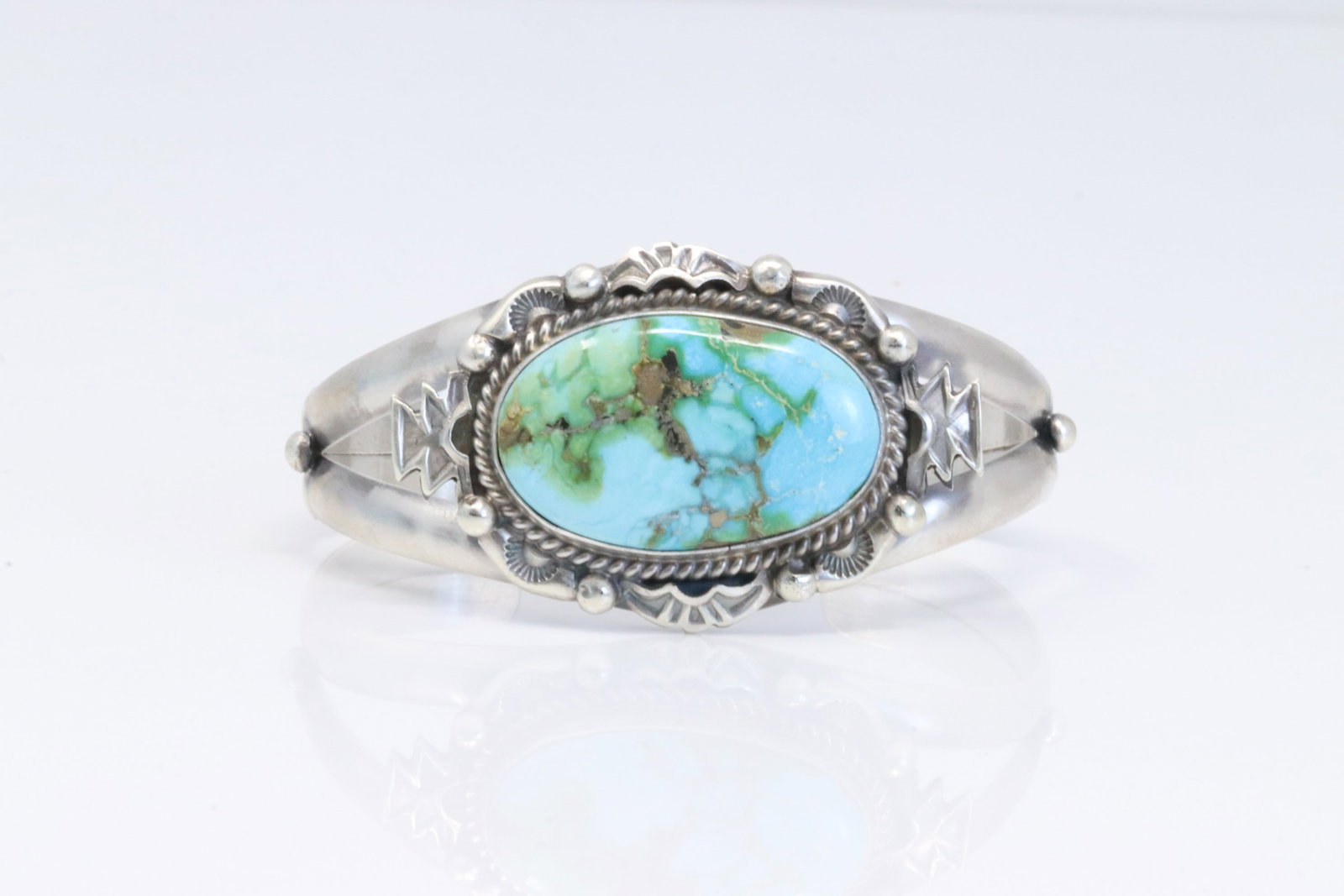 Native America Navajo Sterling Silver Sonora Gold Turquoise Bracelet Cuff By Jimmy Lee.: This is a Native America Navajo Sterling Silver Sonora Gold Turquoise Bracelet Cuff By Jimmy Lee.