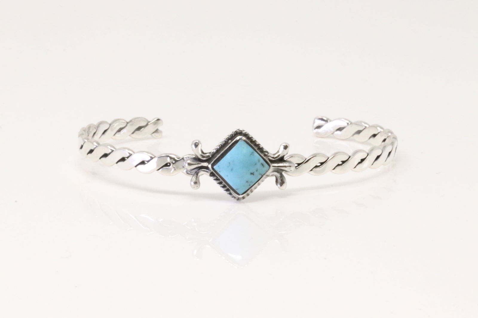 Native America Navajo Sterling Silver Turquoise Bracelet By Mike Smith.: This is a Native America Navajo Sterling Silver Turquoise Bracelet By Mike Smith.