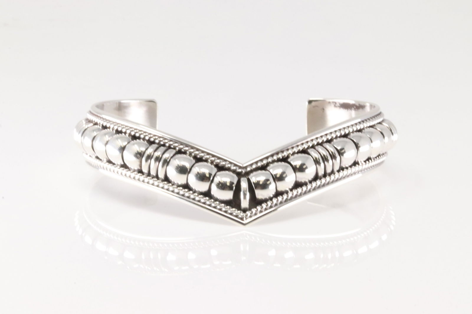 Native America Navajo Sterling Silver Solid Bracelet Cuff By Thomas Charley. (1 of 4)