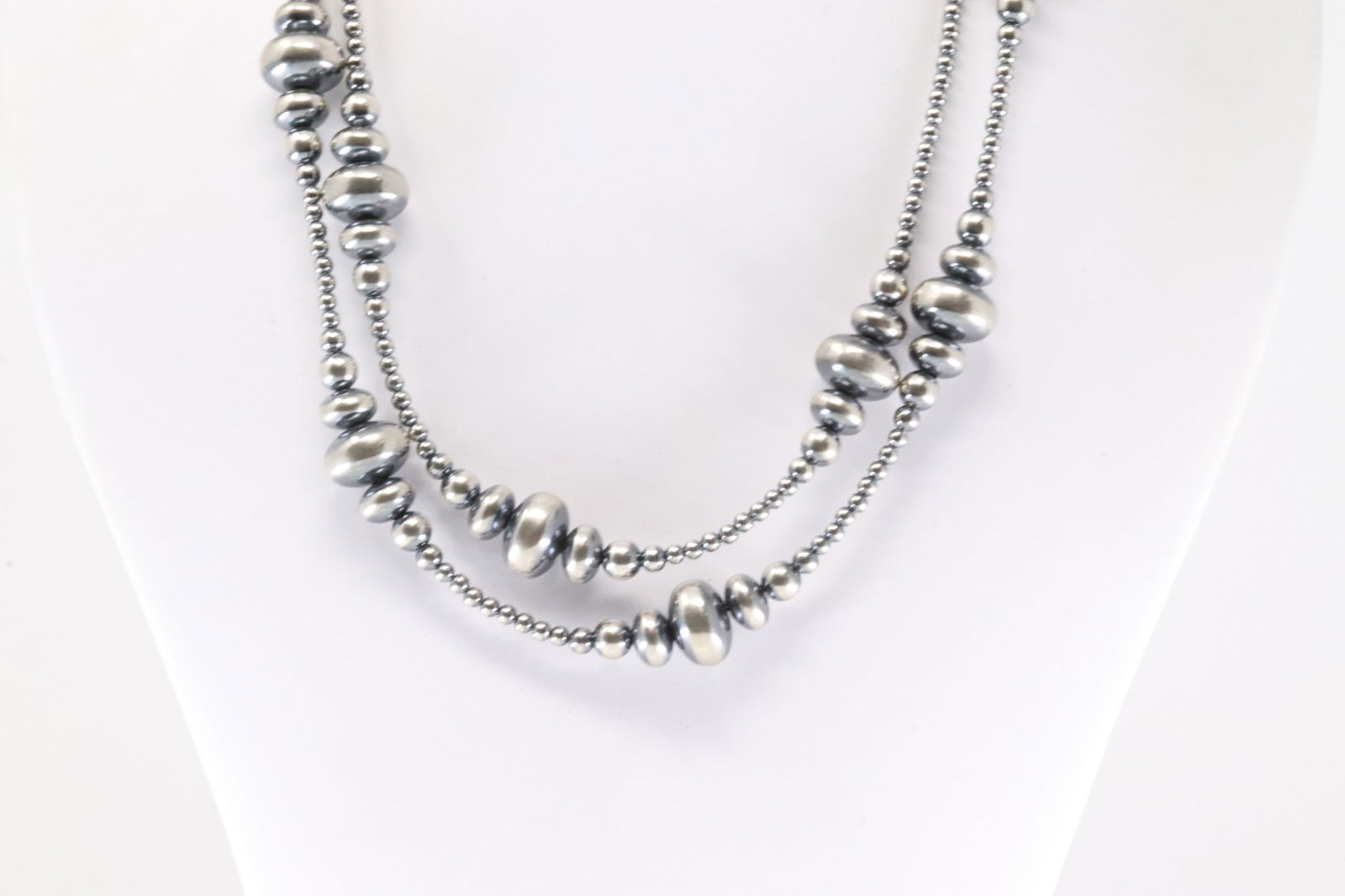 Native America Navajo Sterling Silver Pearl Beaded Necklace. (1 of 4)