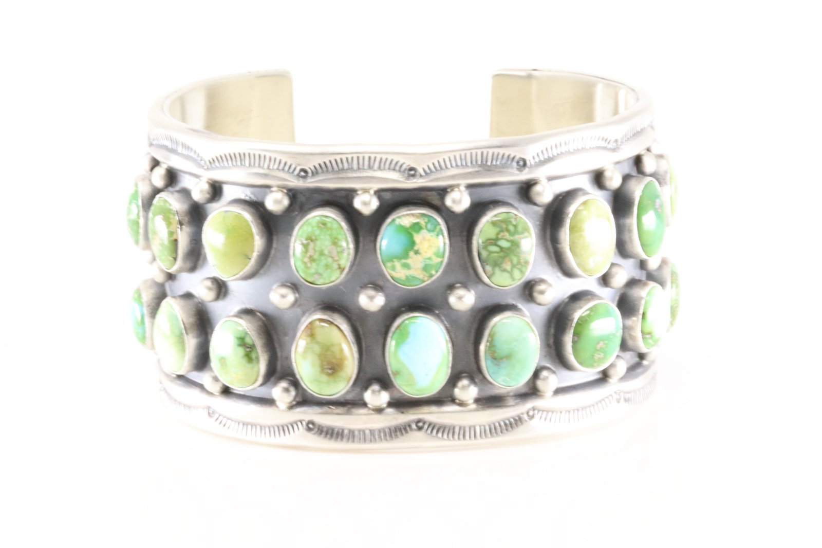 Native America Navajo Sterling Silver Sonora Gold Turquoise Bracelet Cuff By Tom Lewis.: This is a Native America Navajo Sterling Silver Sonora Gold Turquoise Bracelet Cuff By Tom Lewis. Total weight: 106.20 Grams.
