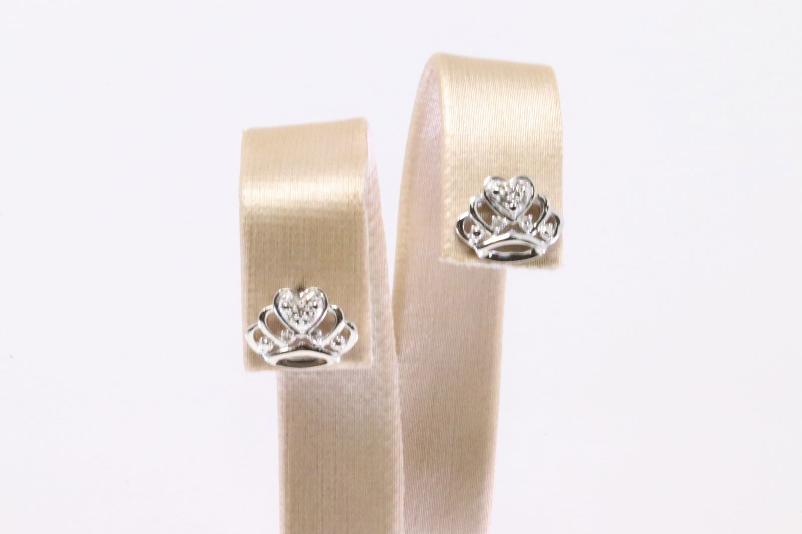 Diamond Crown Stud Earring 10Kt. (1 of 4)