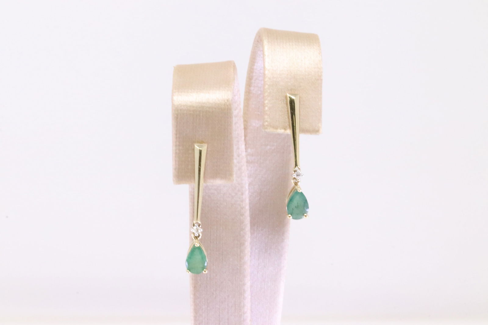 Emerald & Diamond Earring 10Kt. (1 of 4)