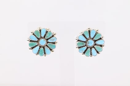 Native America Navajo Sterling Silver Kingman Turquoise Post Earring's By Alicia Swilson.