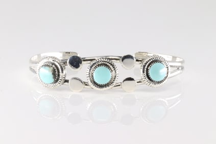 Native America Navajo Sterling Silver Turquoise Bracelet Cuff By Dorothy Lee.