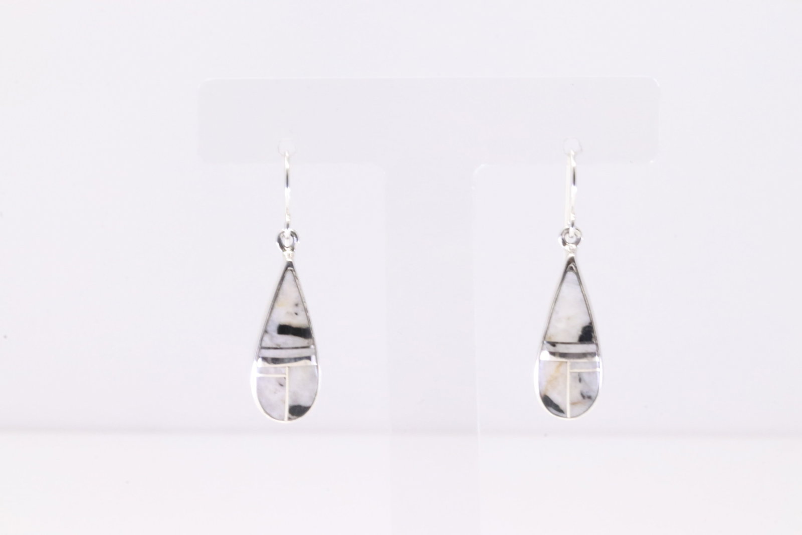 Native America Navajo Sterling Silver White Buffalo Inlay Dangling Earring's By Rick Tolino.: This is a Native America Navajo Sterling Silver White Buffalo Inlay Dangling Earring's By Rick Tolino.