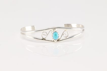 Native America Navajo Sterling Silver Turquoise Baby Bracelet.
