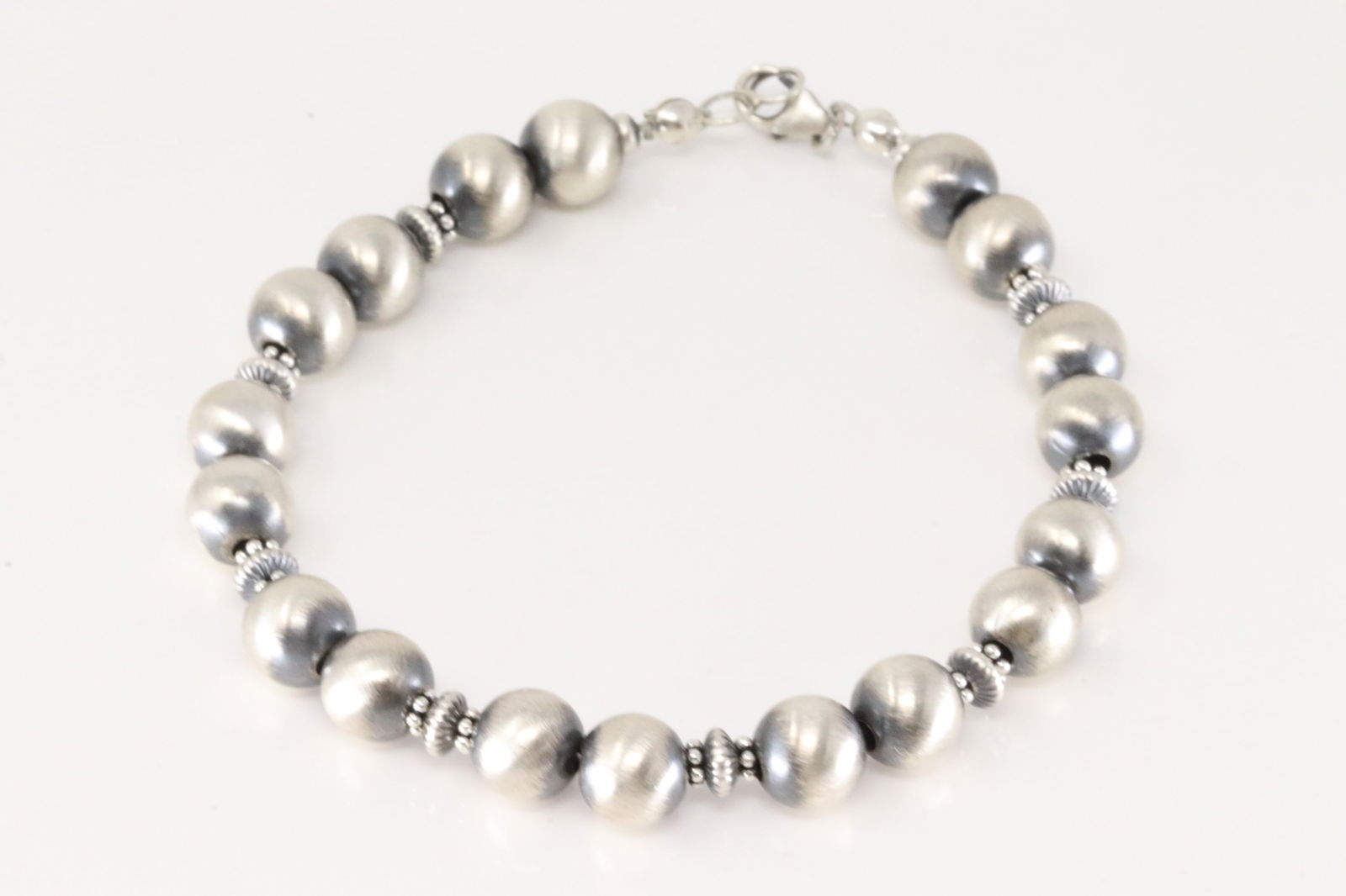 Native America Navajo Sterling Silver Pearl Beaded Bracelet Link. (1 of 3)