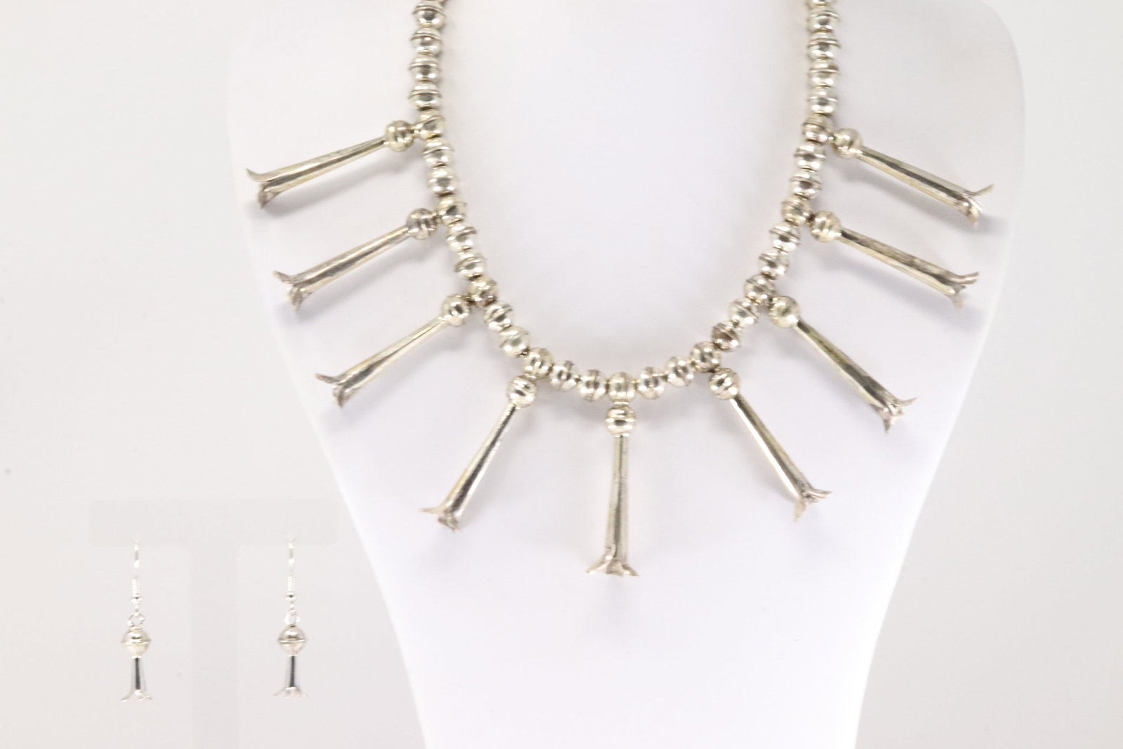 Native America Navajo Sterling Silver Baby Squash Blossom Necklace & Earring's Set.: This is a Native America Navajo Sterling Silver Baby Squash Blossom Necklace & Earring's Set. Necklace length: 18.00"
