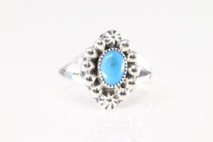Native America Navajo Sterling Silver Turquoise Ring By Mike Smith.