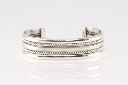 Native America Navajo Sterling Silver Solid Bracelet Cuff By Elaine Tahe.