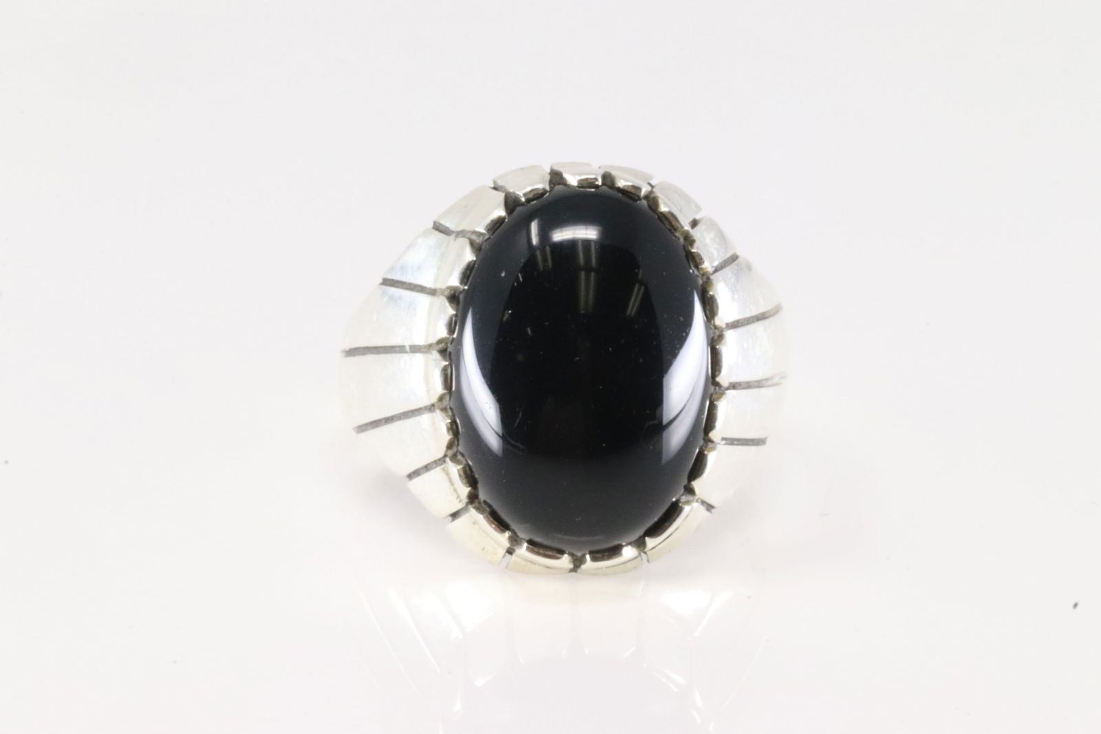 Native America Navajo Sterling Silver Black Onyx Ring By R. (1 of 4)