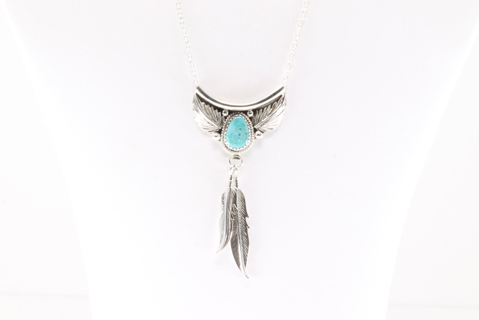 Native America Navajo Sterling Silver Turquoise Necklace Leaf & Feather By Sharon McCarthy.: This is a Native America Navajo Sterling Silver Turquoise Necklace Leaf & Feather By Sharon McCarthy. Necklace length: 18.00"