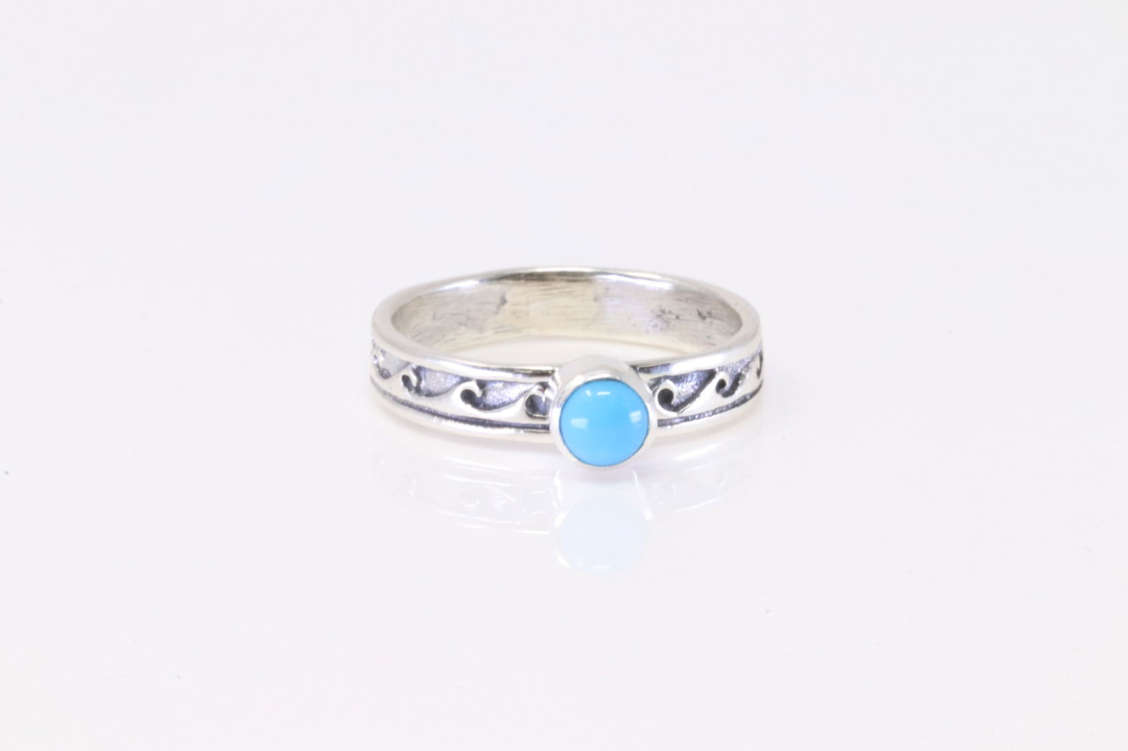 Native America Navajo Sterling Silver Wave Water Symbol Turquoise Ring. (1 of 4)
