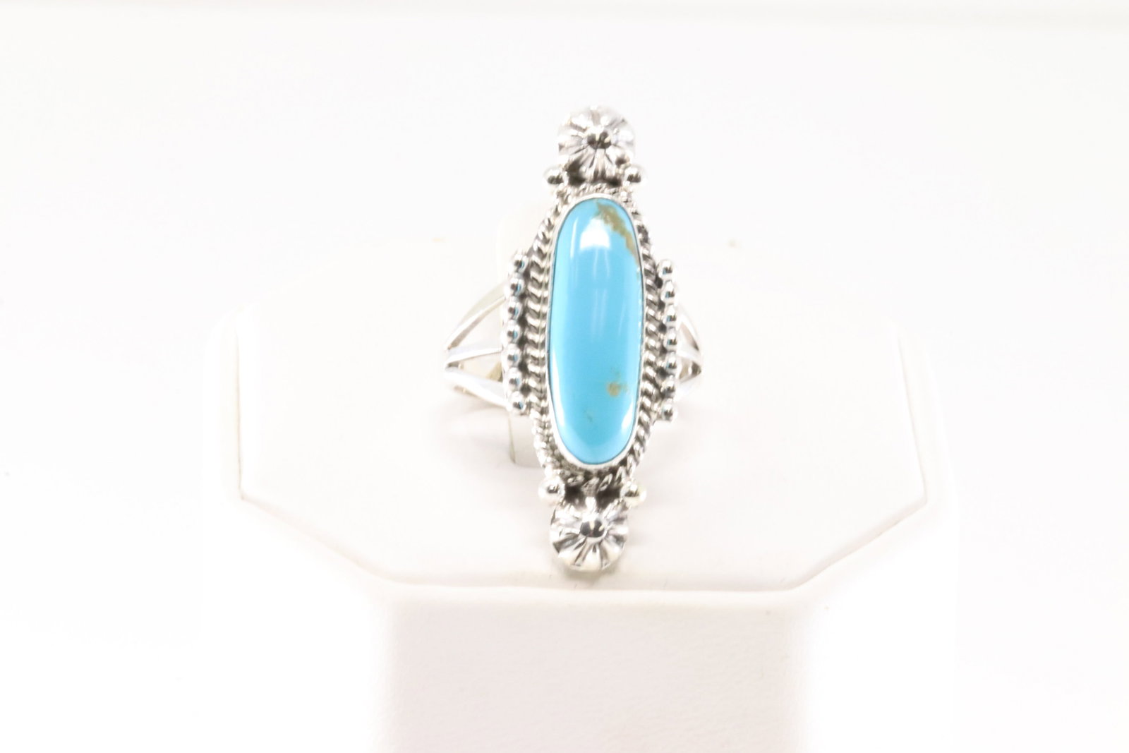 Native America Navajo Sterling Silver Turquoise Ring By Daniel Benally.: This is a Native America Navajo Sterling Silver Turquoise Ring By Daniel Benally. Ring size: 6.75.