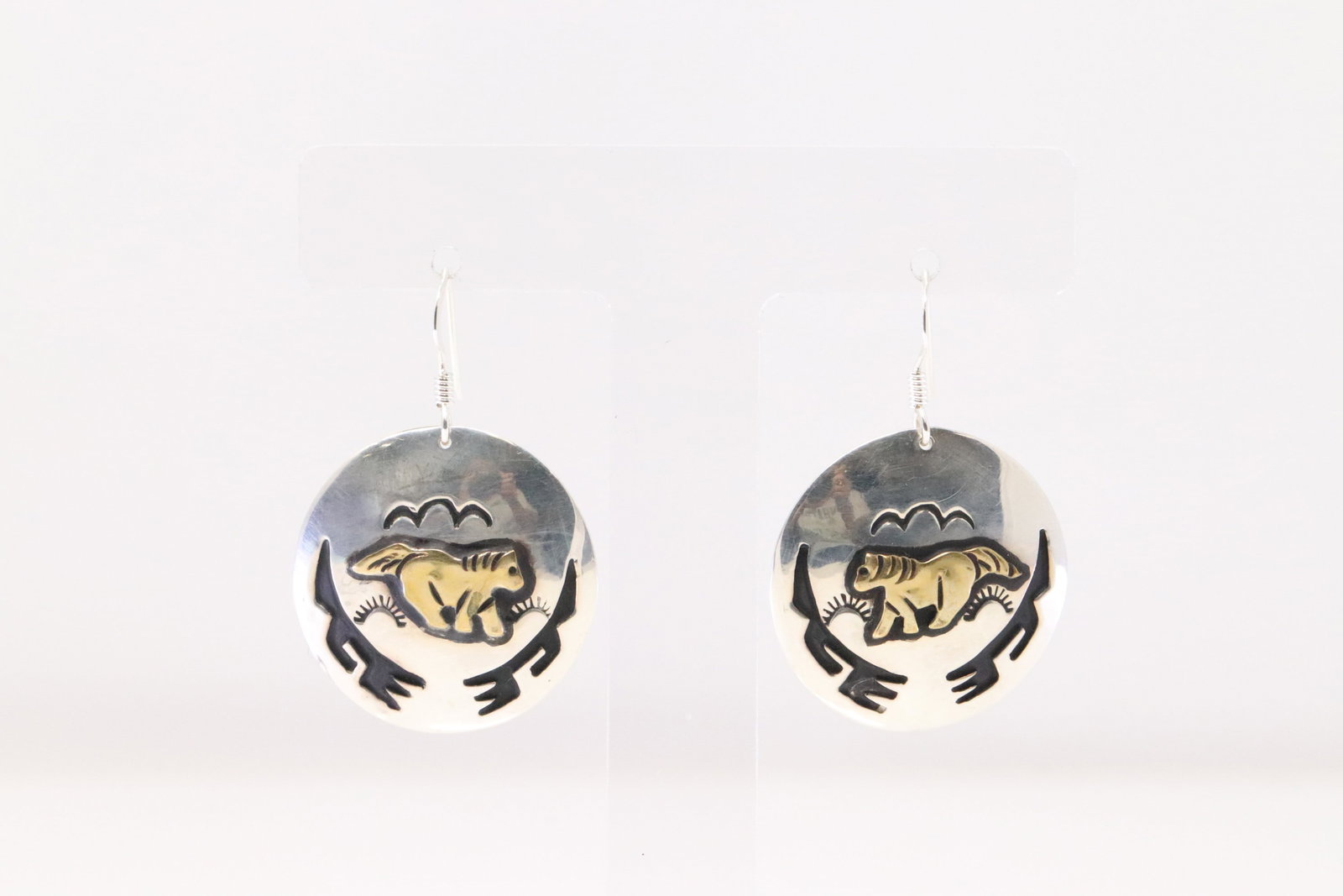Native America Navajo Sterling Silver Horse Desing Dangling Earring's By T&R Singer.: This is a Native America Navajo Sterling Silver Horse Desing Dangling Earring's By T&R Singer.