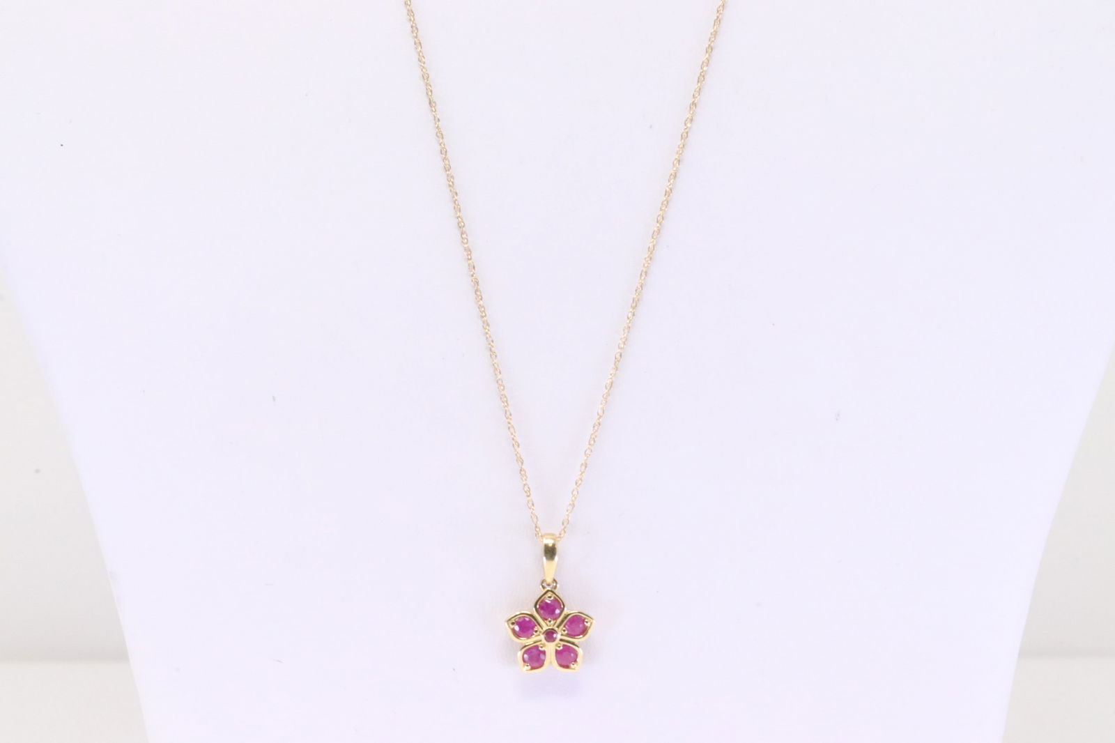Ruby Flower Pendant / Necklace 14Kt. (1 of 3)