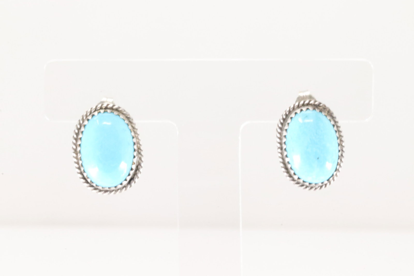 Native America Navajo Sterling Silver Kingman Turquoise Post Earring's By Theresa Smith.: This is a Native America Navajo Sterling Silver Kingman Turquoise Post Earring's By Theresa Smith.