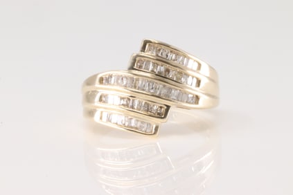 Elegant Diamond Ring