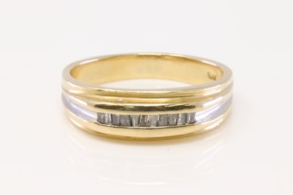 14Kt Yellow Gold Diamond Ring.