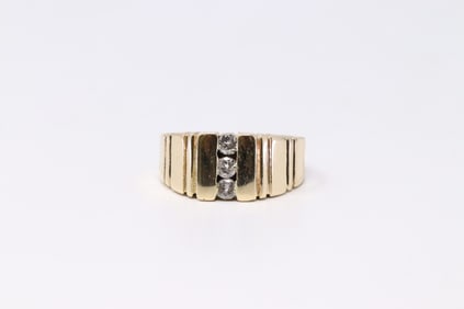 14KT Yellow Gold Diamond Ring.