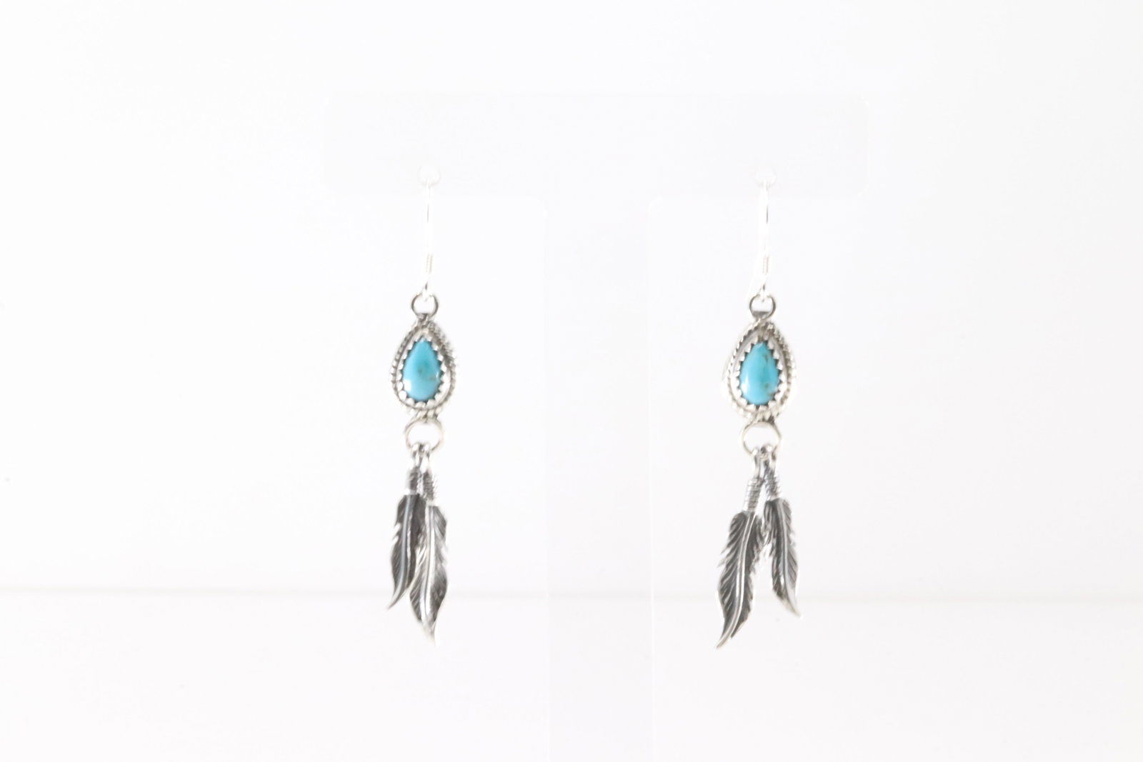 Native America Navajo Sterling Silver Turquoise Feather Dangling Earring's By Sharon McCarthy.: This is a Native America Navajo Sterling Silver Turquoise Feather Dangling Earring's By Sharon McCarthy.