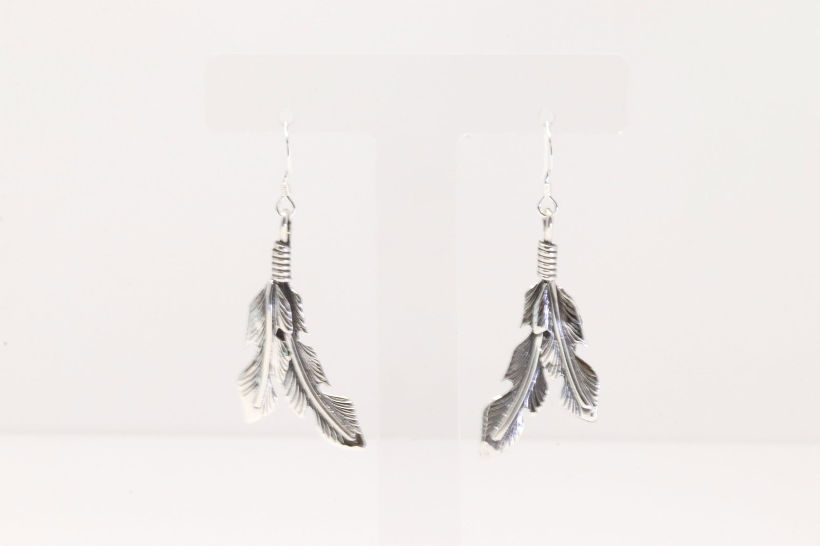 Native American Navajo Sterling Silver Feather Dangaling Earrings By Louise Joe.: This is a Native America Navajo Sterling Silver Feather Dangaling Earrings By Louise Joe.