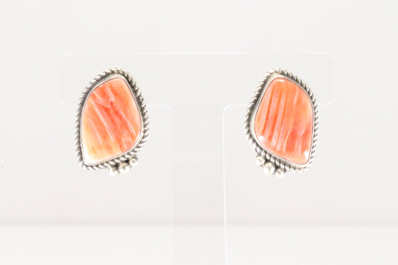 Native America Navajo Sterling Silver Spiny Oyster Post Earring's By Judith Dixon.: This is a Native America Navajo Sterling Silver Spiny Oyster Post Earring's By Judith Dixon.