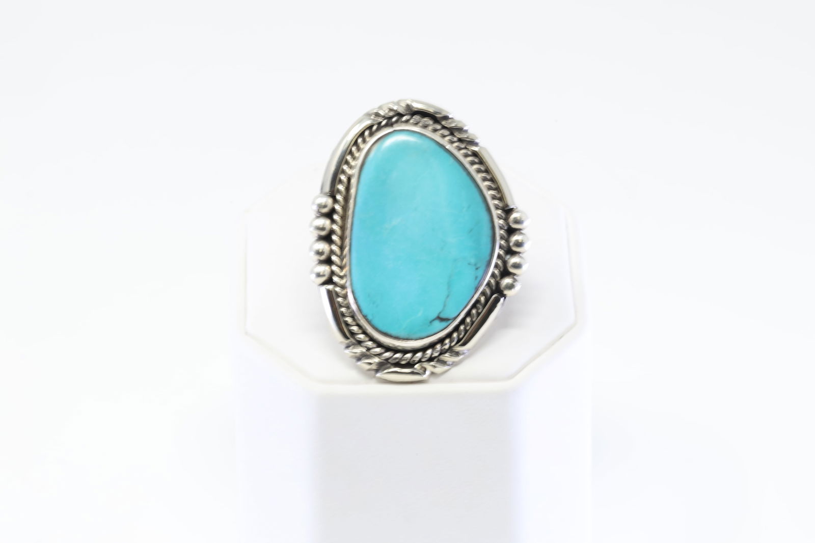 Native America Navajo Sterling Silver Turquoise Ring. (1 of 4)