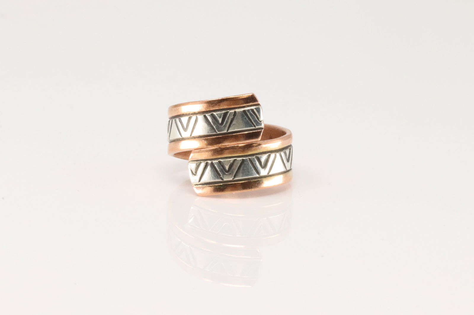 Native America Navajo Sterling Silver Copper Ring By Wylie Secatero. (1 of 4)