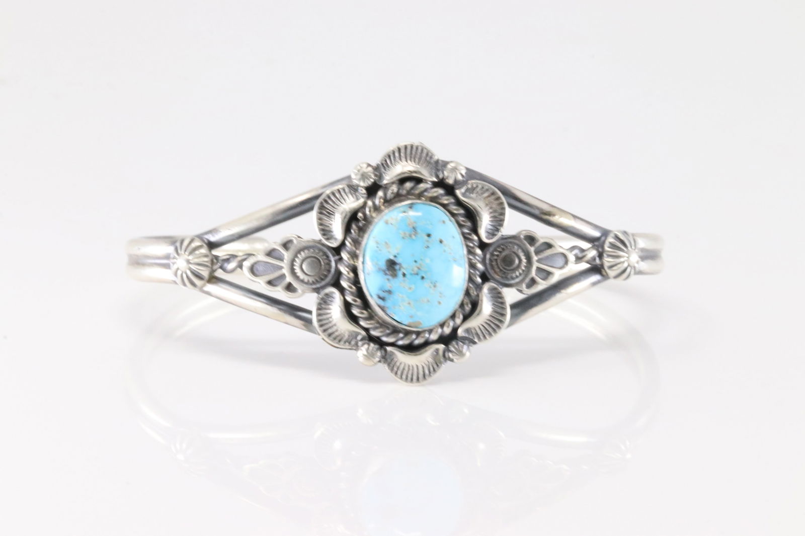 Native America Navajo Sterling Silver Turquoise Bracelet Cuff By Robert Shakey. (1 of 4)