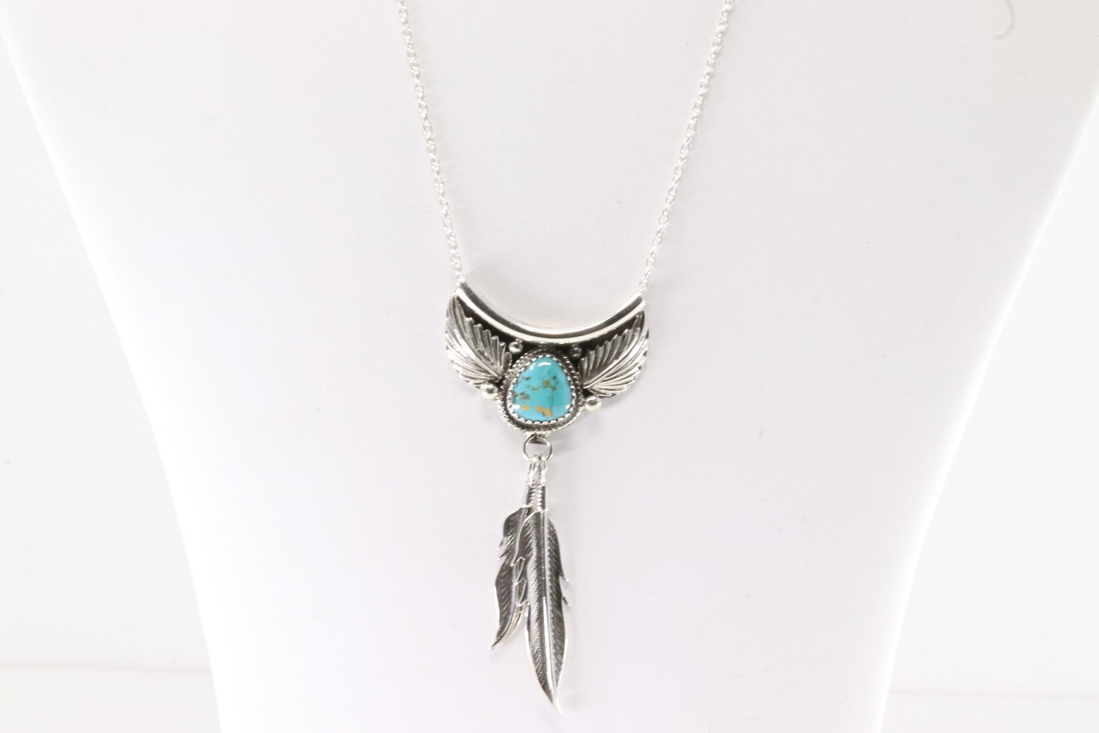 Native American Navajo Sterling Silver Turquoise Feather Necklace By Sharon McCarthy.: This is a Native American Navajo Sterling Silver Turquoise Feather Necklace By Sharon McCarthy. Necklace length: 18.00"