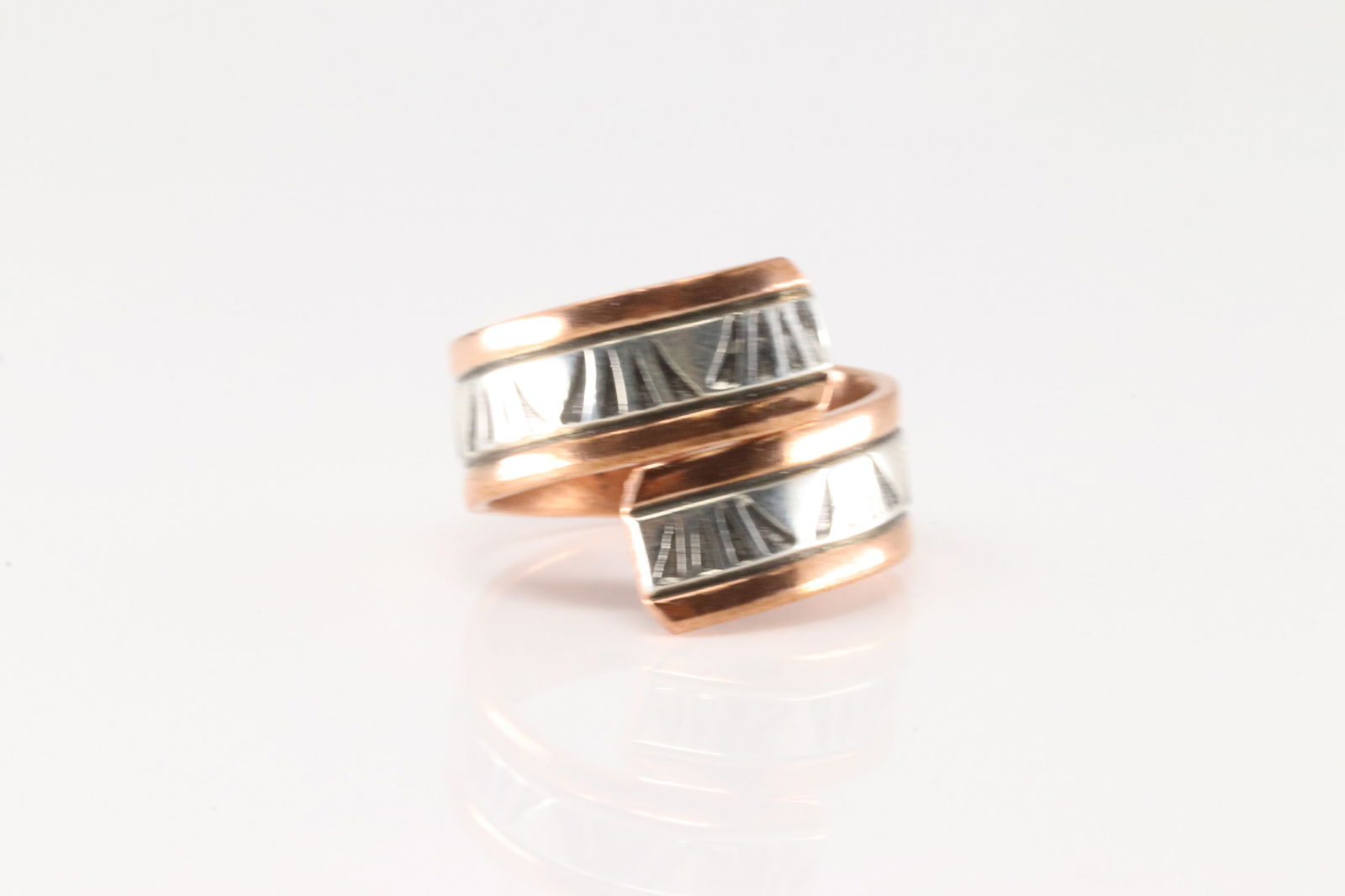 Native America Navajo Sterling Silver Copper Ring By Wylie Secatero. (1 of 4)