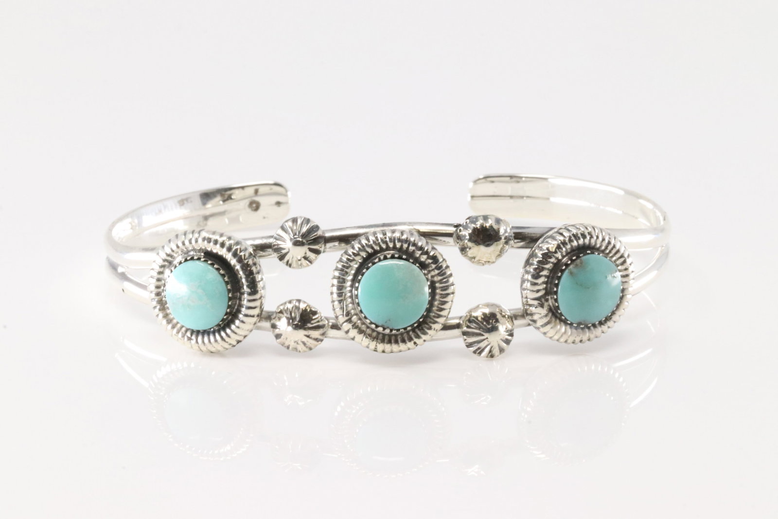 Native America Navajo Sterling Silver Turquoise Bracelet Cuff By Dorothy Lee.: This is a Native America Navajo Sterling Silver Turquoise Bracelet Cuff By Dorothy Lee.