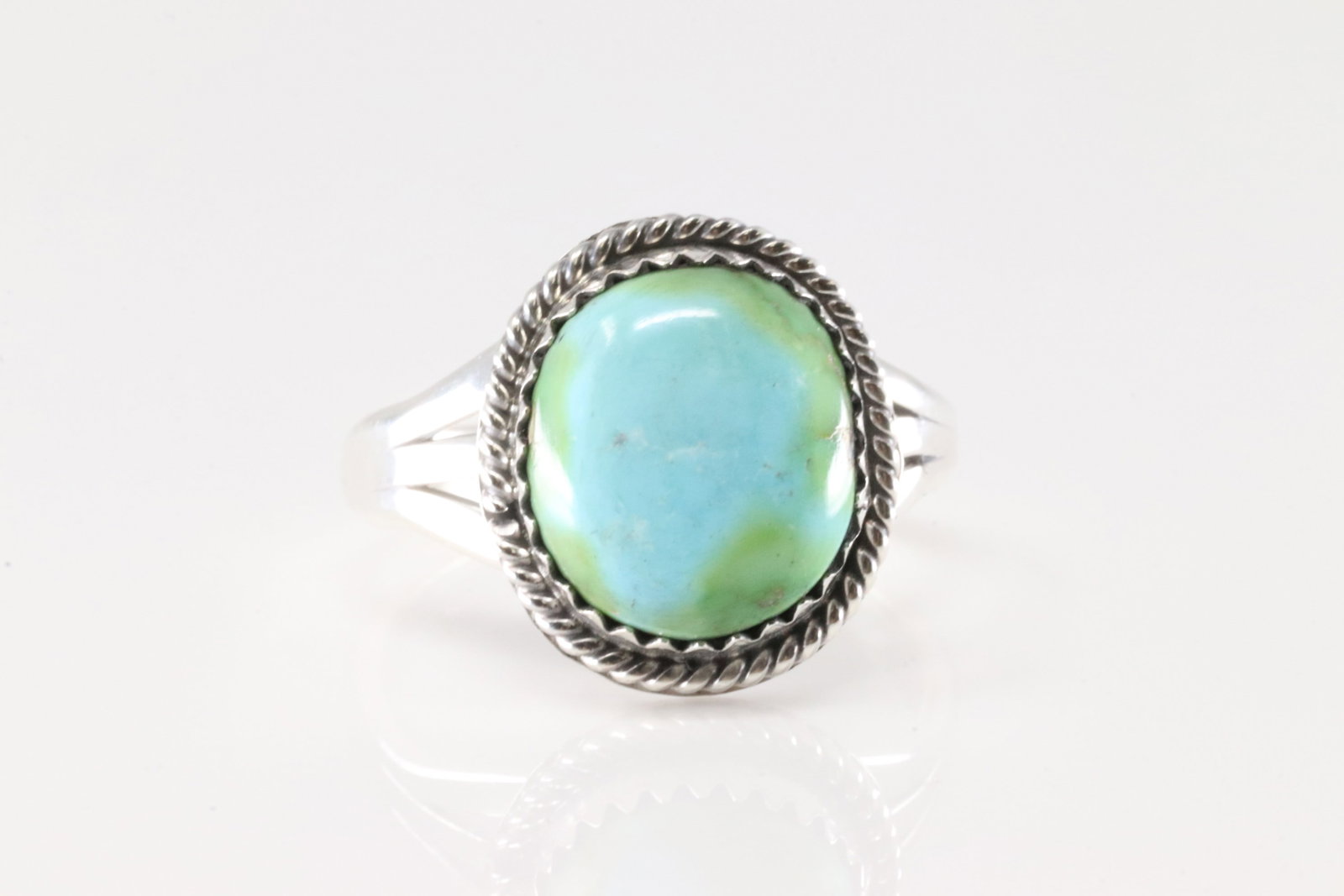Native America Navajo Sterling Silver Sonora Gold Turquoise Ring By Alice R.Saunders.: This is a Native America Navajo Sterling Silver Sonora Gold Turquoise Ring By Alice R.Saunders. Ring size: 8.25.