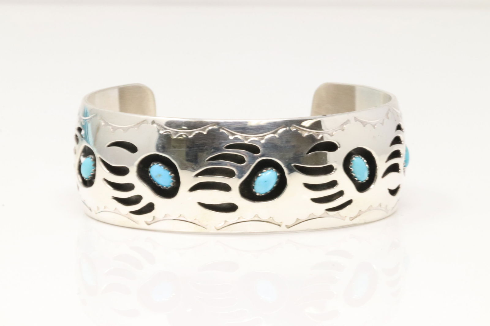 Native America Navajo Sterling Silver Bear Paw Turquoise Bracelet Cuff By Pearlene Spencer Talley. (1 of 4)