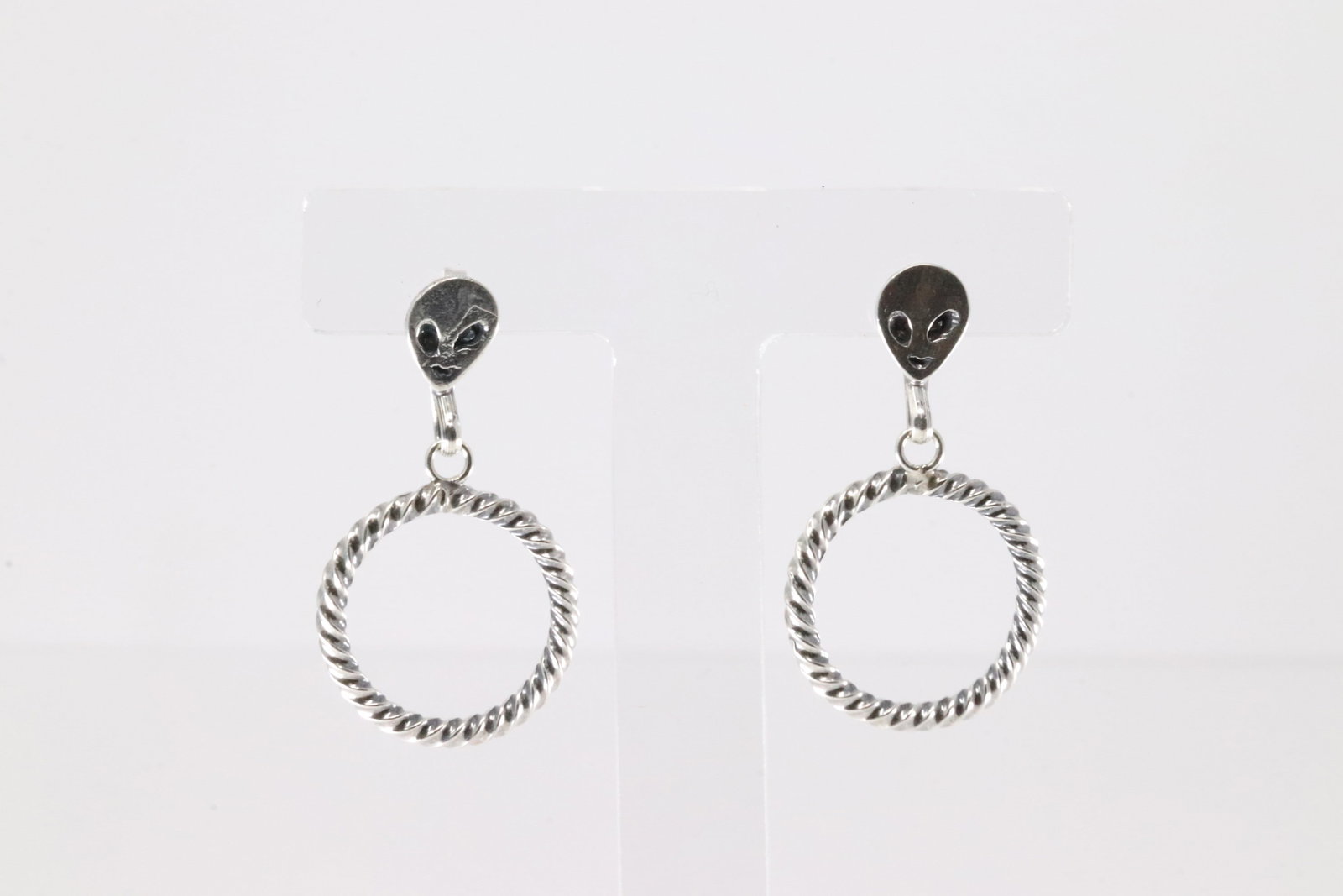 Native America Navajo Sterling Silver Alien Hoop Earring's By Sonyei Coho.: This is a Native America Navajo Sterling Silver Alien Hoop Earring's By Sonyei Coho.