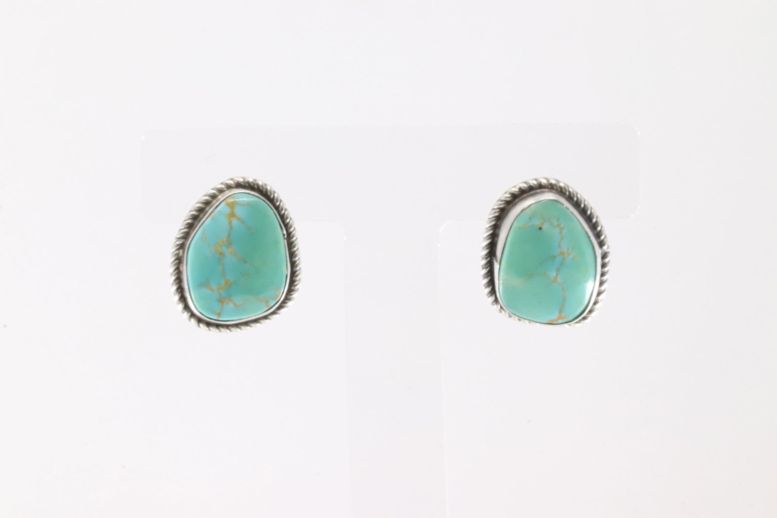 Native America Navajo Sterling Silver Kingman Turquoise Post Earring's By Judith Dixon.: This is a Native America Navajo Sterling Silver Kingman Turquoise Post Earring's By Judith Dixon.