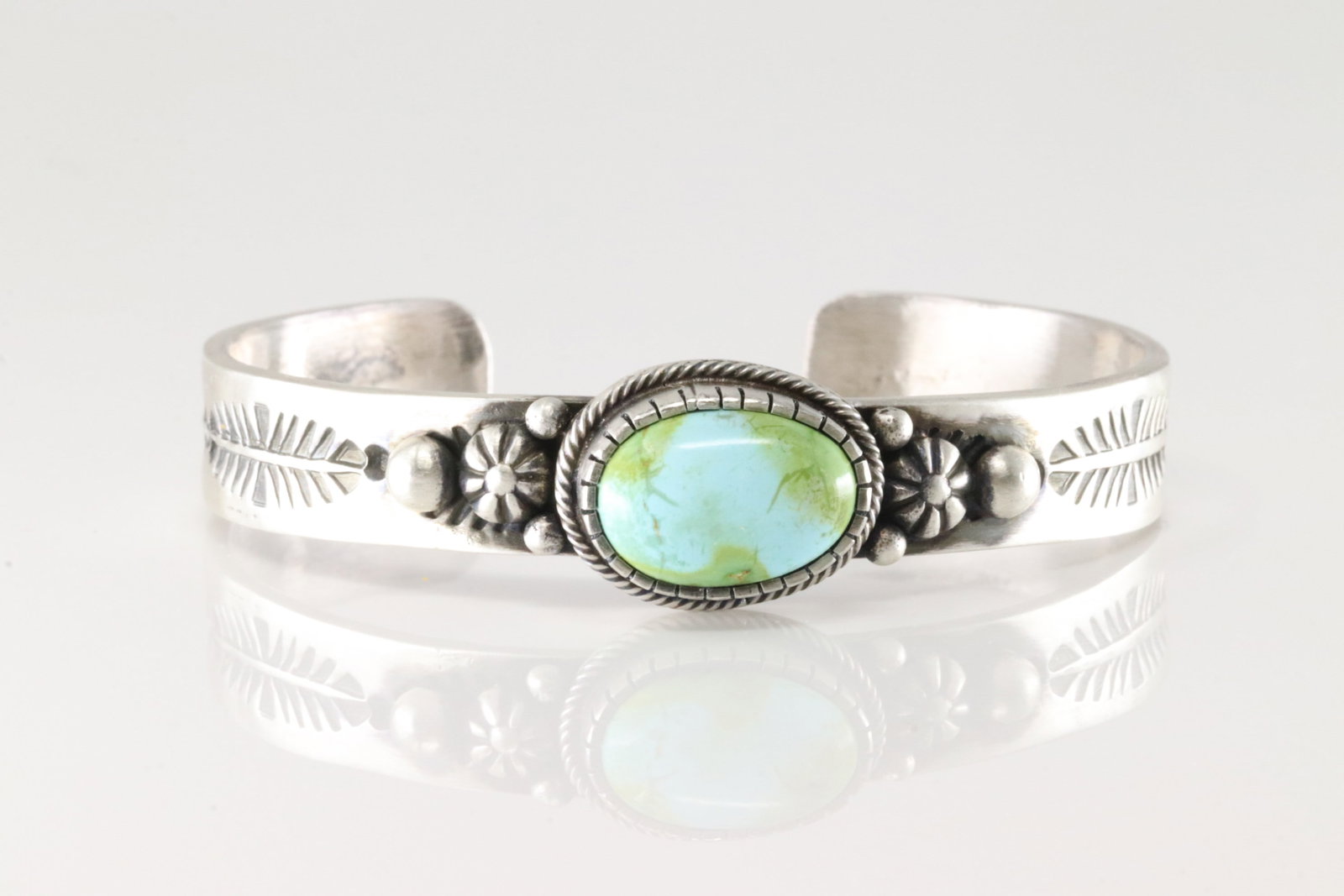Native America Navajo Sterling Silver Sonora Gold Turquoise Bracelet By Jackson Hoskie.: This is a Native America Navajo Sterling Silver Sonora Gold Turquoise Bracelet By Jackson Hoskie.