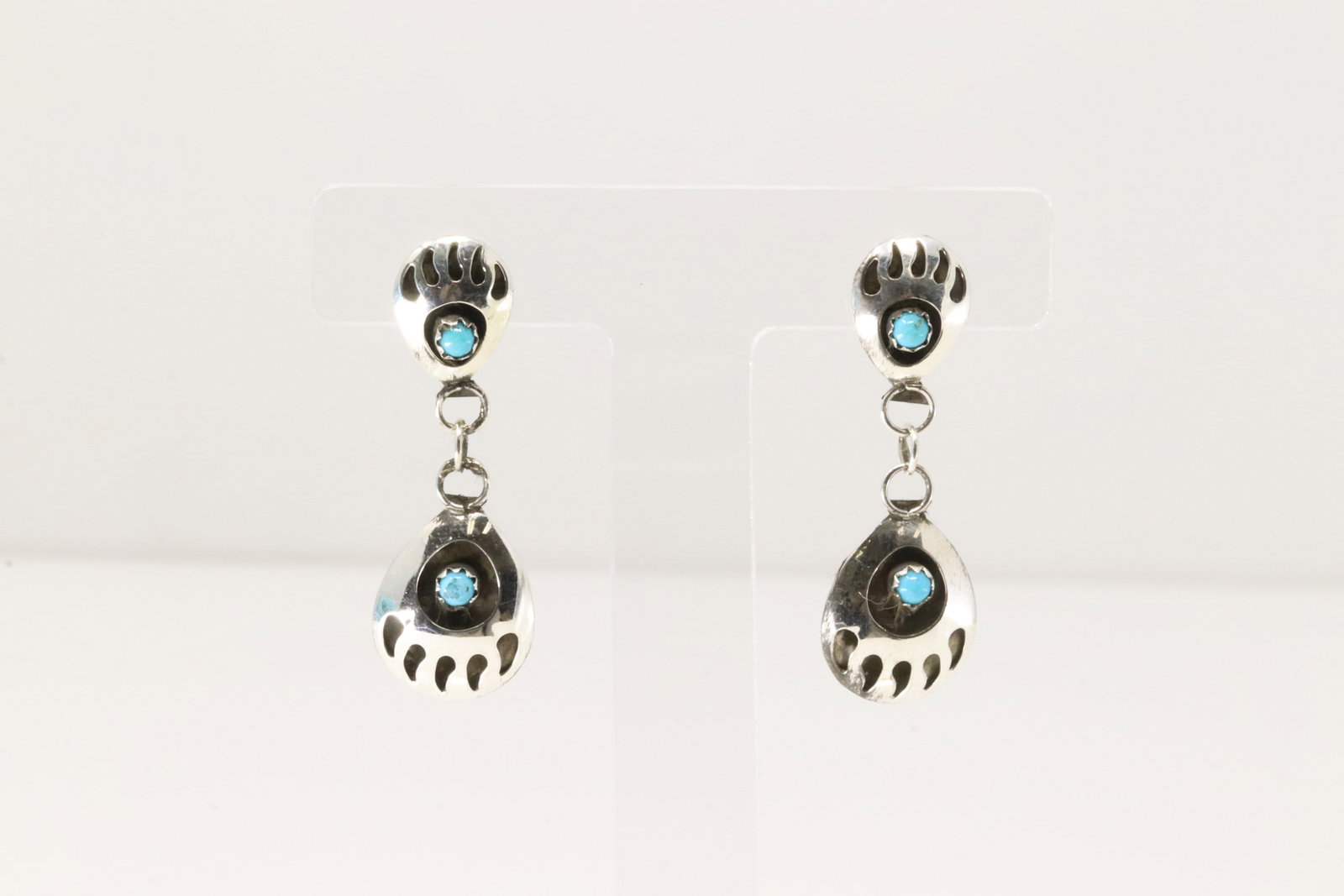 Native America Navajo Sterling Silver Bear Paw Turquoise Post / Dangling Earring's By Leroy Parker.: This is a Native America Navajo Sterling Silver Bear Paw Turquoise Post / Dangling Earring's By Leroy Parker.